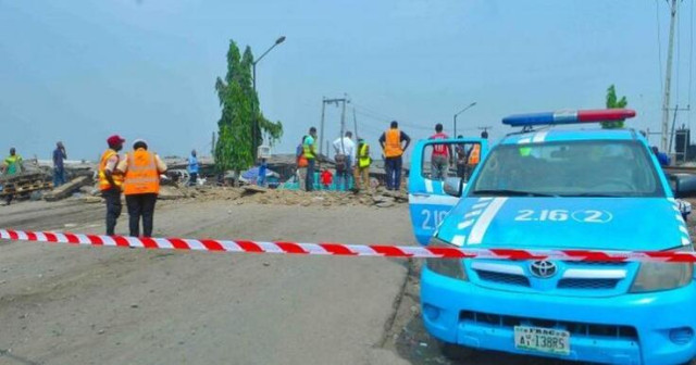 FRSC Vehicle and Officials